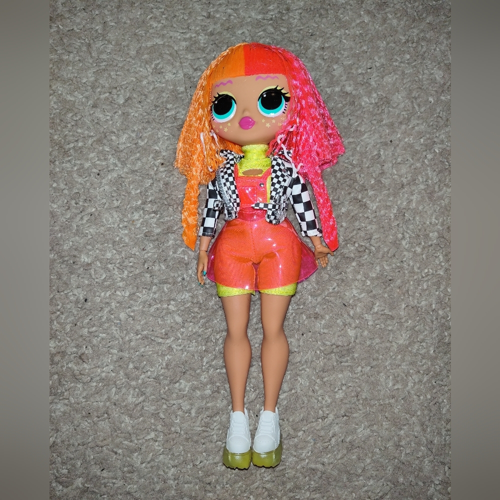 LOL Surprise OMG Neonlicious Doll w/ Outfit, Jacket & Shoes – MGA Fashion Doll